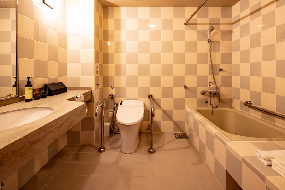 バスルーム全体写真