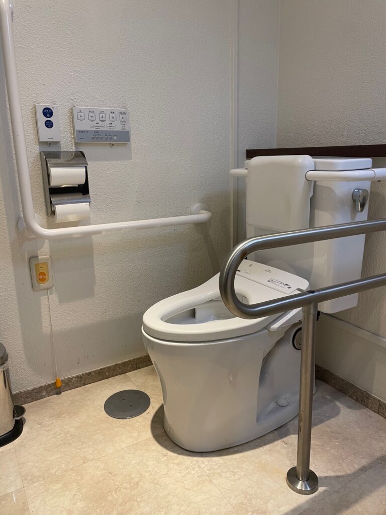 多目的トイレ写真2