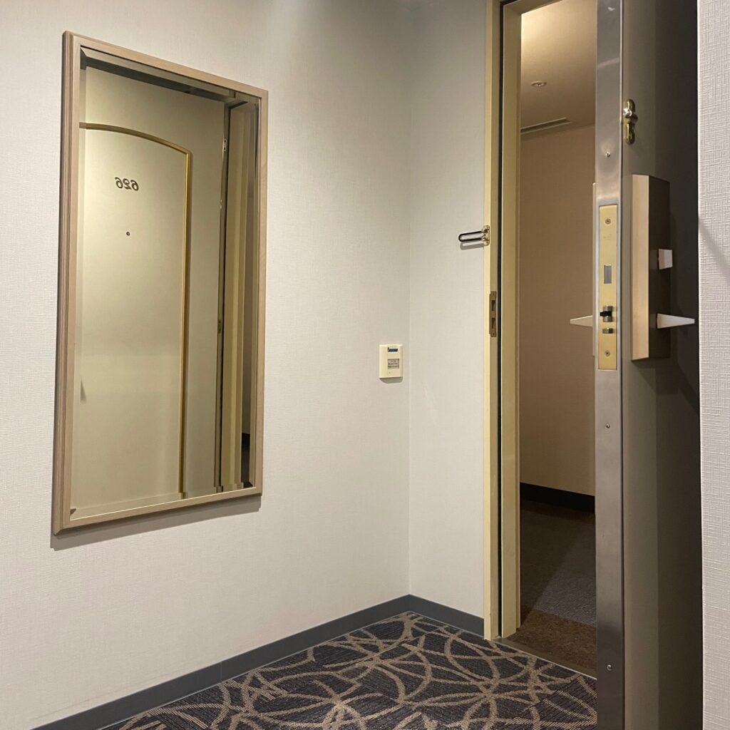 客室姿見鏡写真