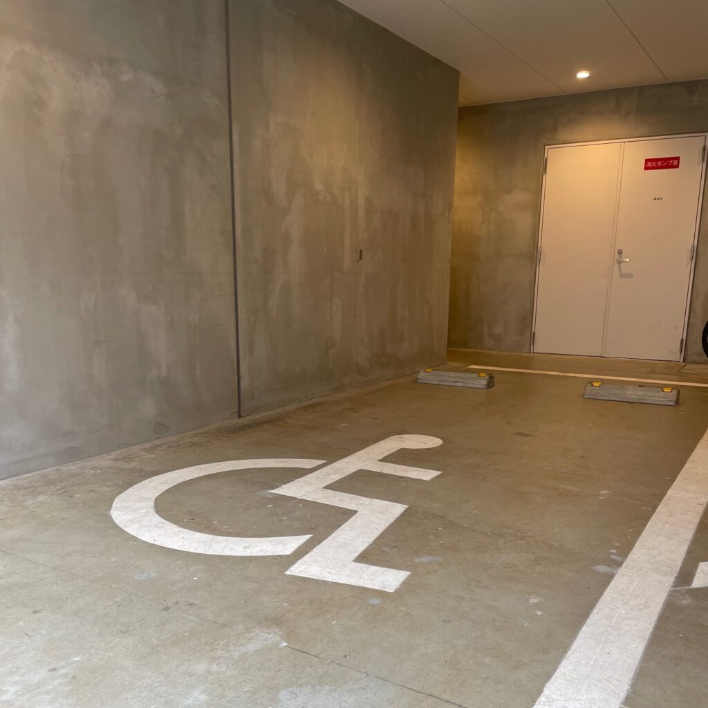 身障者用駐車場写真