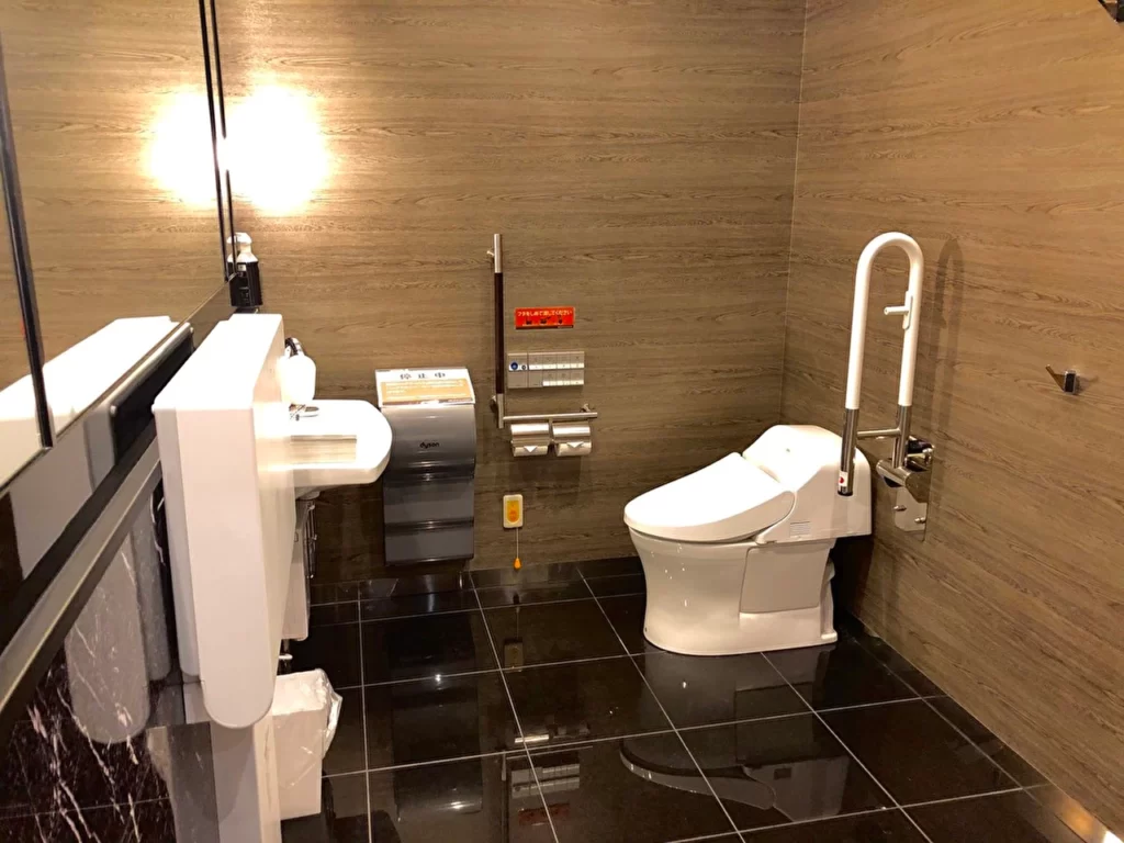 多目的トイレ写真