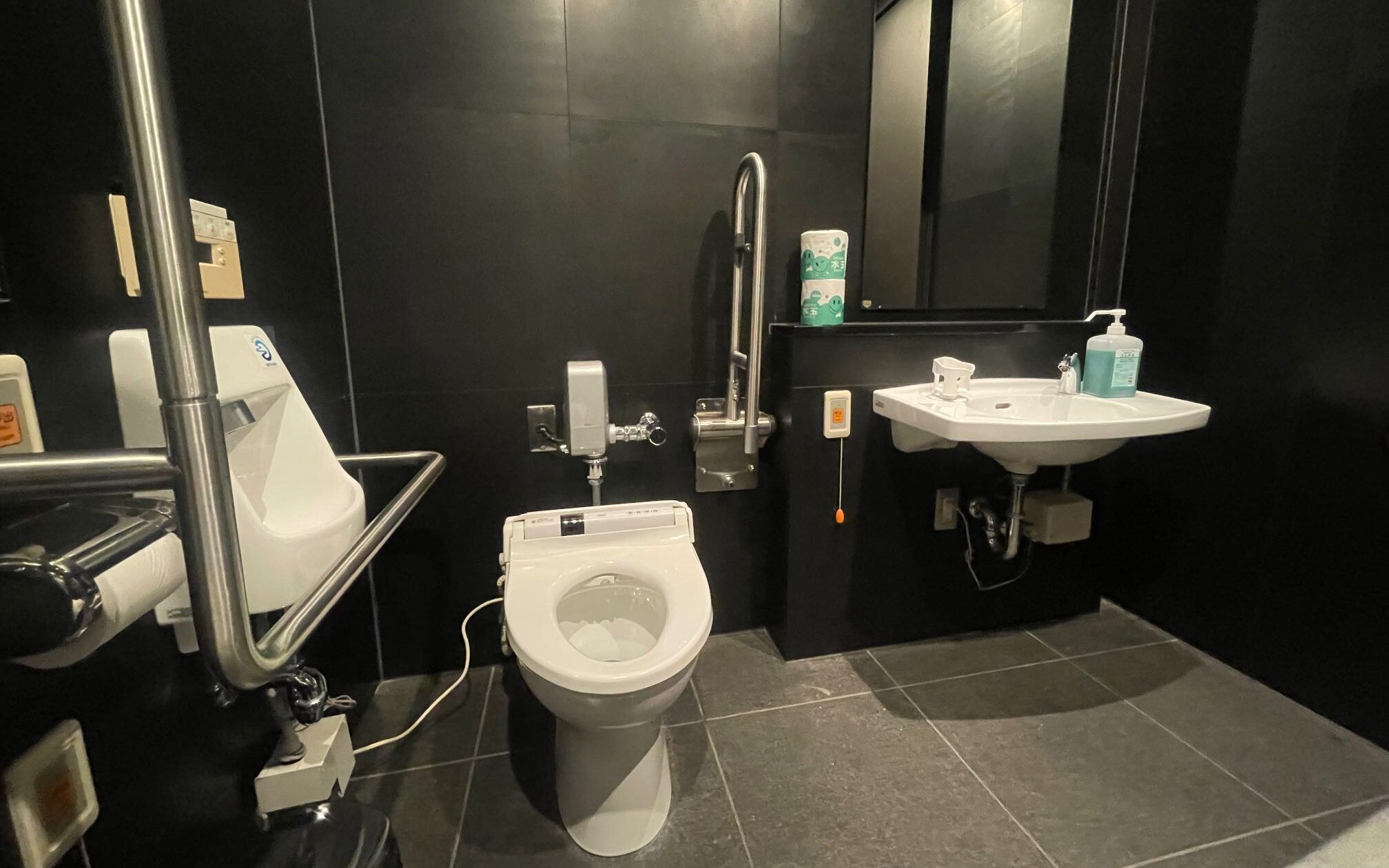 多機能トイレ写真①