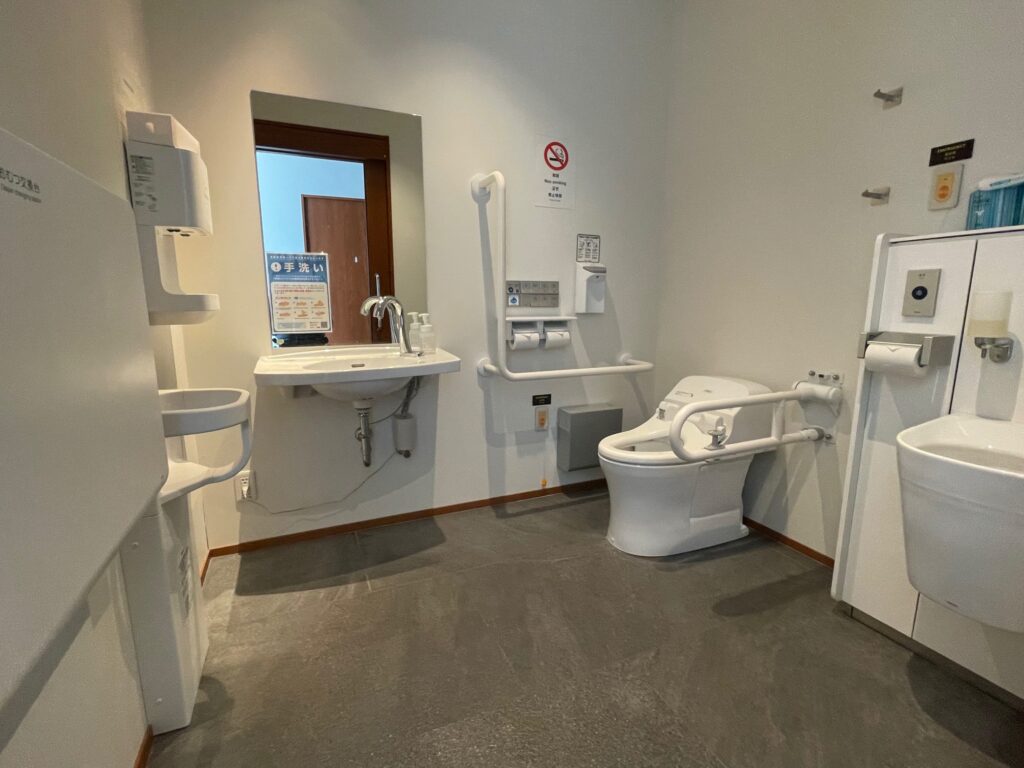 多機能トイレ写真①