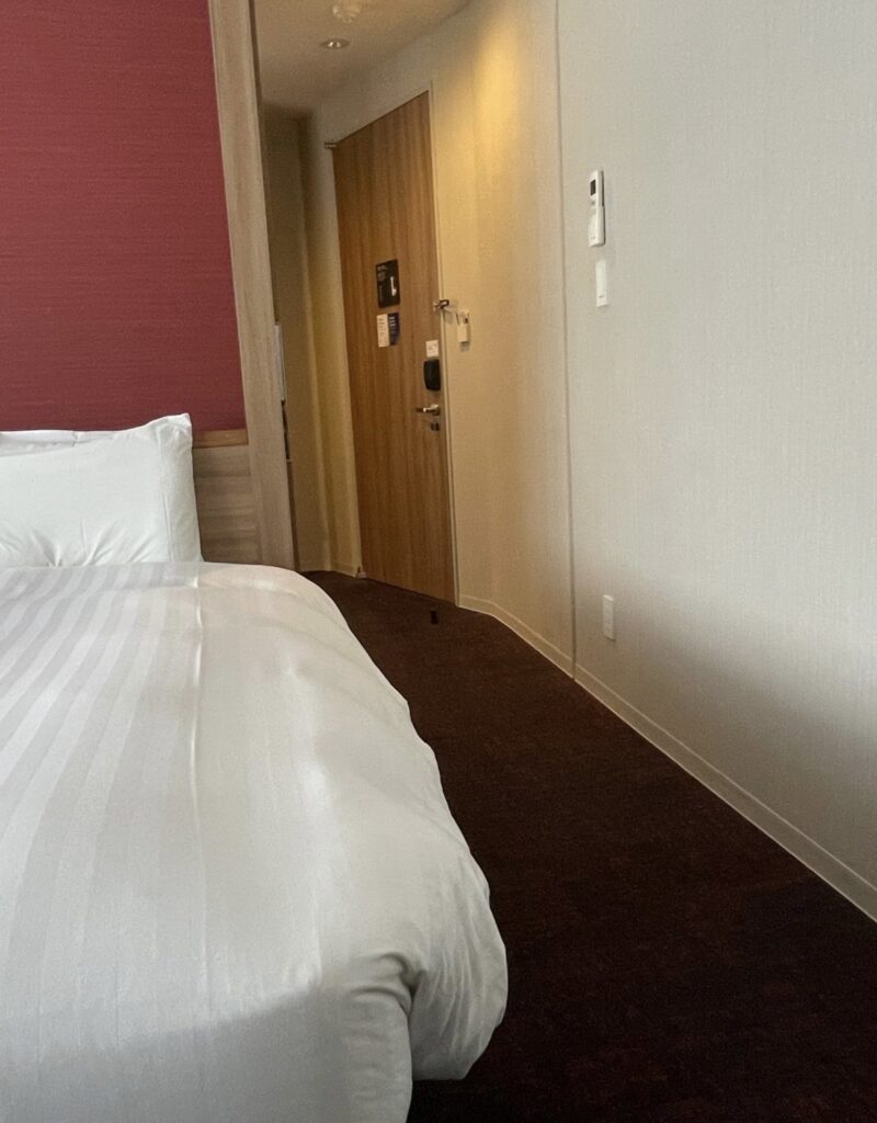 ベッド横の通路