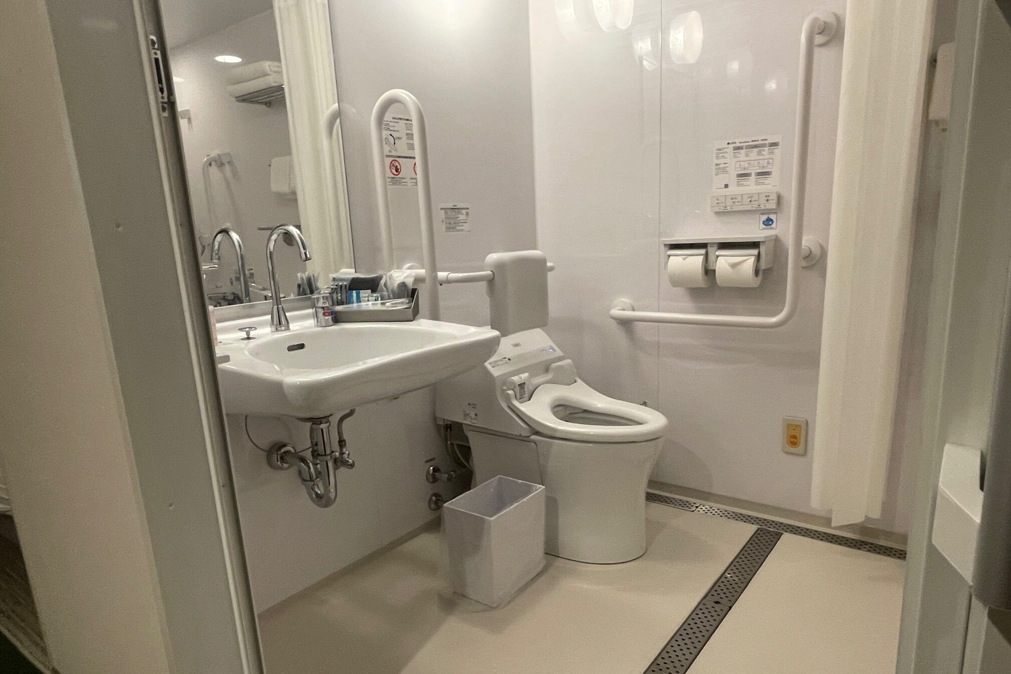 トイレ・洗面台